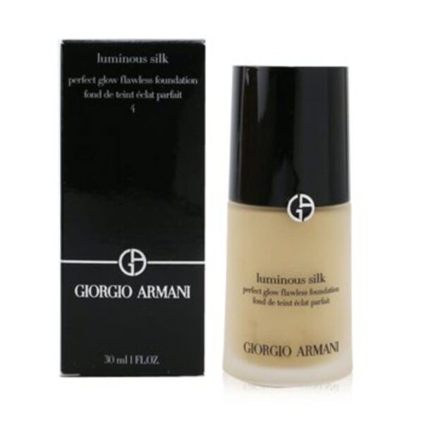 Giorgio Armani Luminous silk foundation Fond de teint soyeux lumineux colore 4