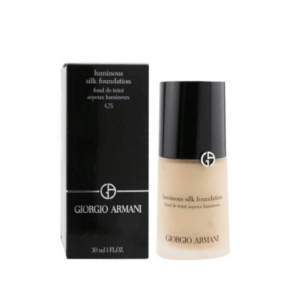 Giorgio Armani Luminous silk foundation Fond de teint soyeux lumineux colore 4.75